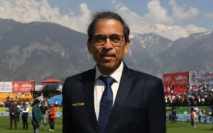 Harsha Bhogle and Simon Doull Dropped from KKR Home Commentary Team Following Pitch Remarks